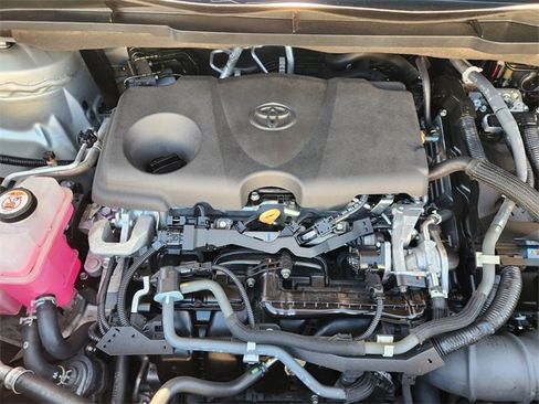 Used 2021 Toyota Sienna LE image 21