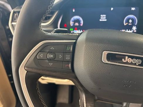 Used 2023 Jeep Grand Cherokee L Limited w/ Luxury Tech Group II RWD image 34