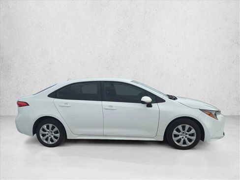 Used 2024 Toyota Corolla LE FWD image 4