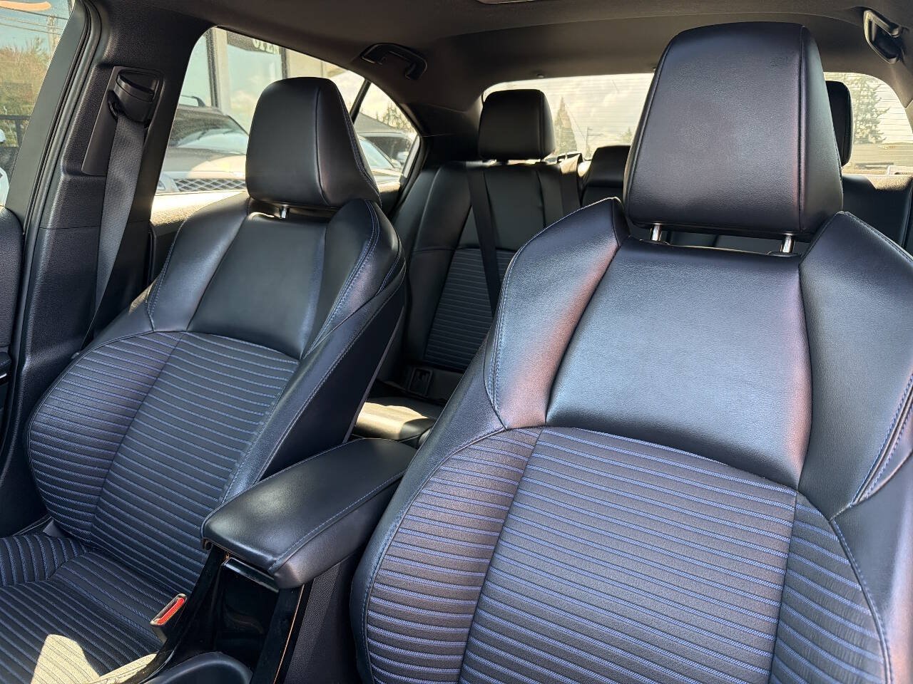 Used 2020 Toyota Corolla XSE FWD image 35