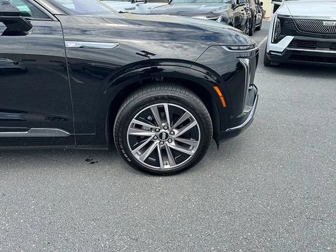 Certified 2026 Cadillac Vistiq Sport w/ LPO, Floor Liner Package AWD/4WD image 35