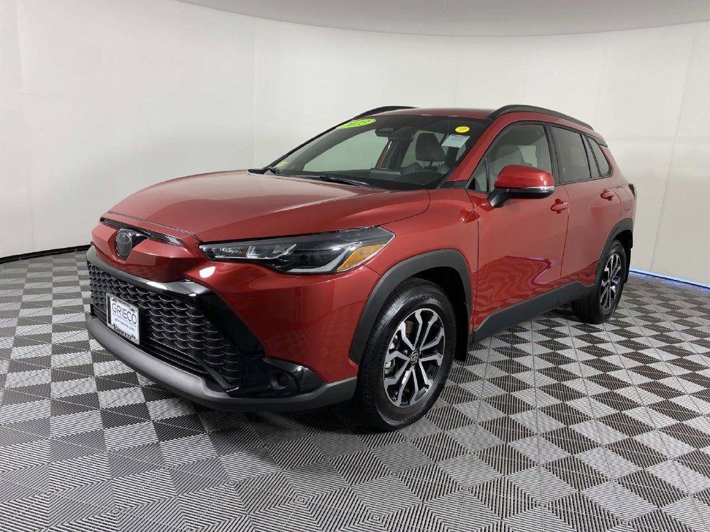 Used 2023 Toyota Corolla Cross AWD Hybrid w/ Moonroof Package image 4