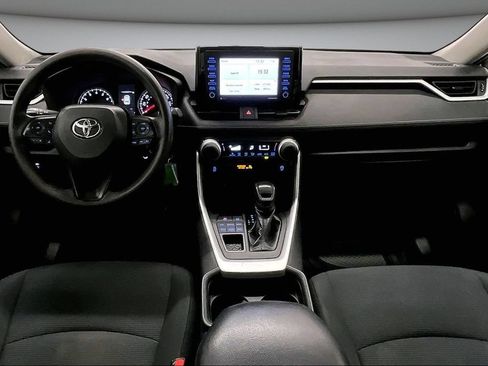 Used 2021 Toyota RAV4 LE AWD/4WD image 7