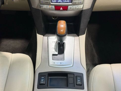 Used 2013 Subaru Outback 2.5i Limited w/ Moonroof Pkg image 22