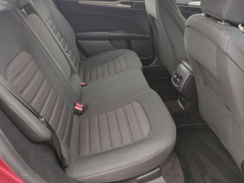 Used 2020 Ford Fusion SE image 33