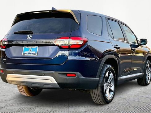 Used 2025 Honda Pilot EX-L image 6