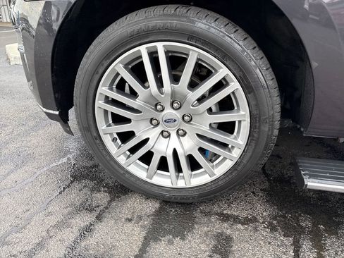 Used 2024 Ford Expedition Limited image 31