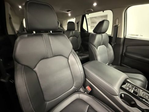 New 2025 Honda Pilot EX-L image 24
