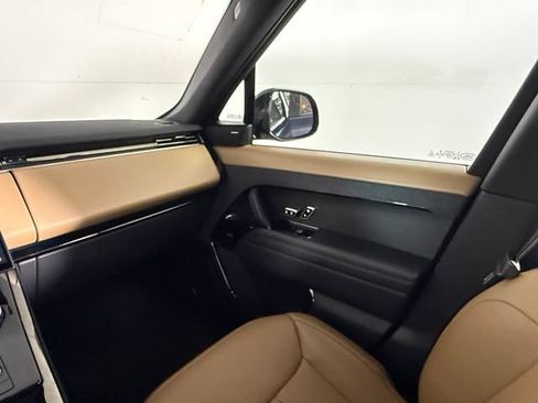 Used 2023 Land Rover Range Rover Sport SE Dynamic AWD/4WD image 17