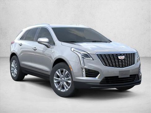 New 2026 Cadillac XT5 Luxury FWD image 2