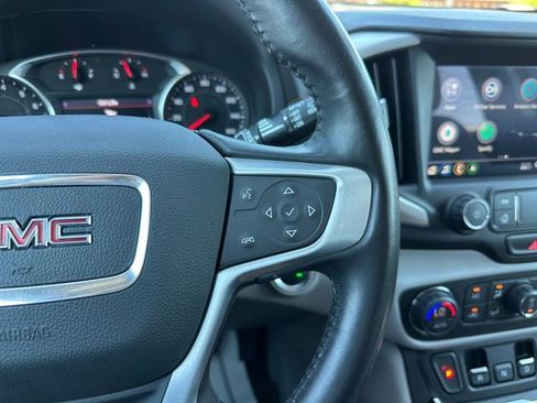 Used 2021 GMC Terrain SLE w/ Driver Convenience Package FWD image 22