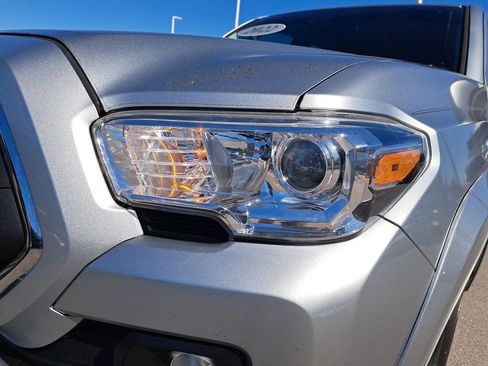 Used 2022 Toyota Tacoma SR5 image 10