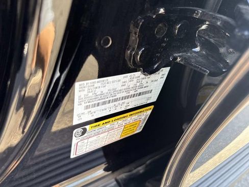 Certified 2025 Ford Expedition Active AWD/4WD image 27