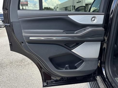 New 2026 Lincoln Navigator Black Label AWD/4WD image 14