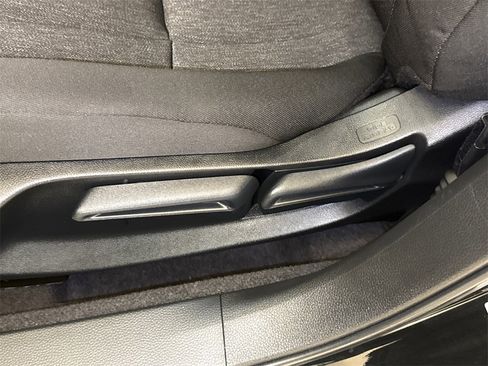 Certified 2025 Honda Accord LX image 20