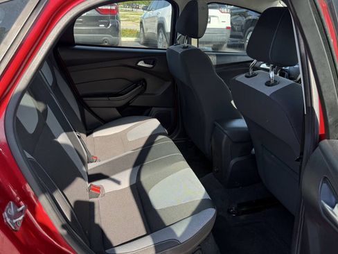 Used 2012 Ford Focus SE FWD image 20