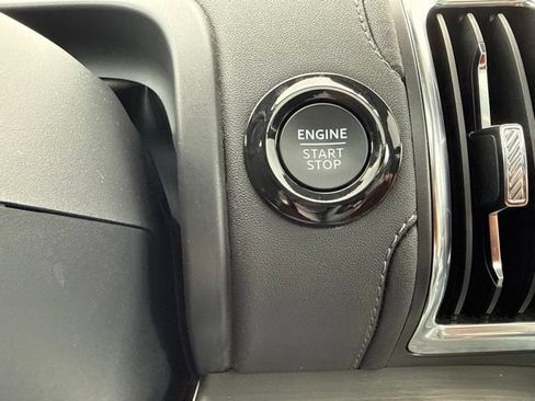 Used 2025 Ford Expedition Platinum w/ Driver's Package AWD/4WD image 18