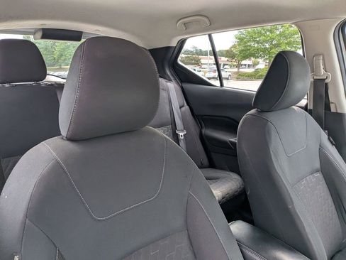 Used 2022 Nissan Kicks SV FWD image 20