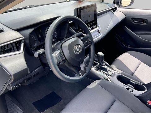 Used 2025 Toyota Corolla LE FWD image 18