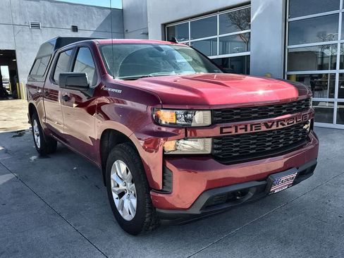 Used 2020 Chevrolet Silverado 1500 Custom w/ Custom Value Package image 6