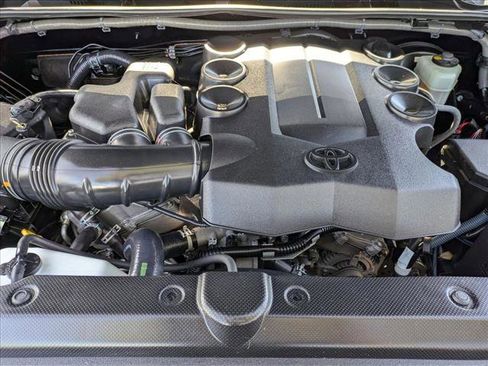 Used 2016 Toyota 4Runner SR5 Premium image 24