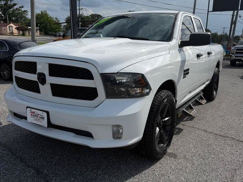 Used 2019 RAM 1500 Express w/ Express Value Package AWD/4WD image 7