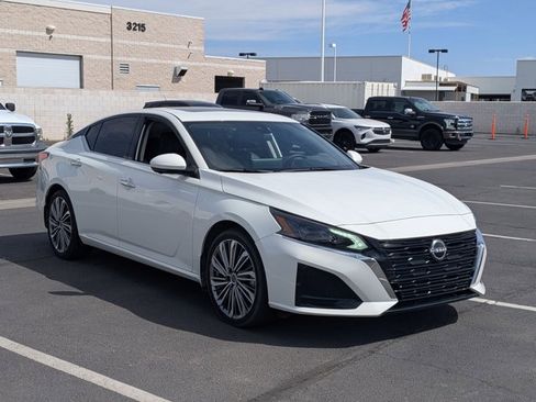 Used 2024 Nissan Altima 2.5 SL image 3