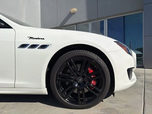 Used 2023 Maserati Quattroporte Modena image 10