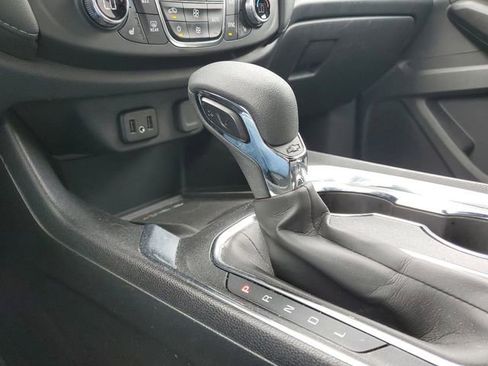 Certified 2023 Chevrolet Traverse LT FWD image 15