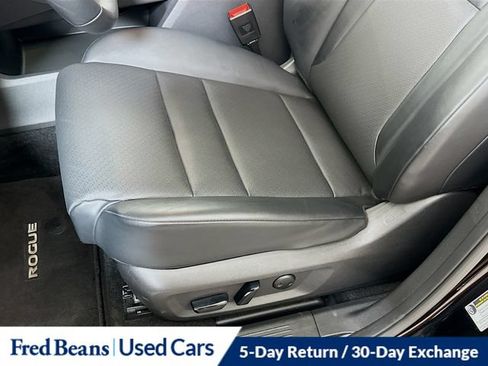 Used 2023 Nissan Rogue SV w/ SV Premium B Package AWD/4WD image 25
