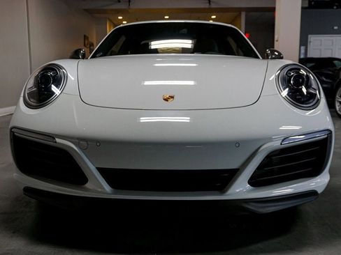 Used 2019 Porsche 911 Carrera image 18