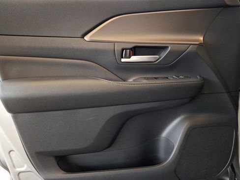 Certified 2025 Toyota Grand Highlander AWD image 15