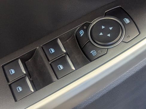 Certified 2022 Ford Explorer XLT w/ Equipment Group 202A image 21