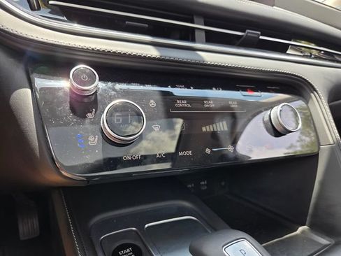 Used 2026 INFINITI QX60 Luxe w/ Cargo Package FWD image 30