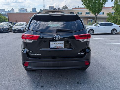 Used 2018 Toyota Highlander SE AWD/4WD image 4