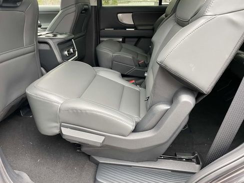 New 2026 Ford Expedition Active image 8