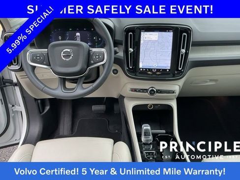 Certified 2023 Volvo XC40 B4 Plus FWD image 17