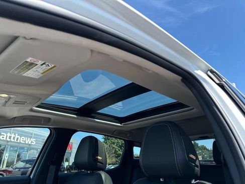 Used 2026 Nissan Kicks SR w/ SR Premium Package AWD/4WD image 12