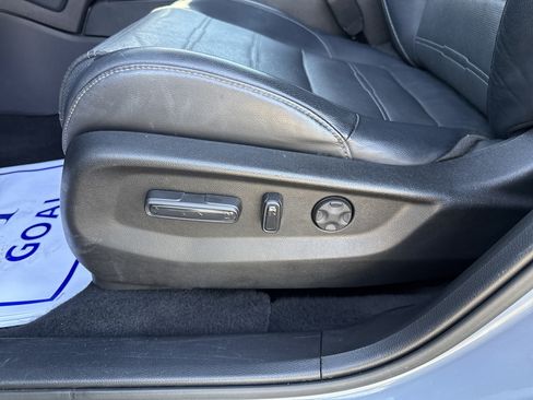 Used 2022 Honda CR-V EX-L image 16