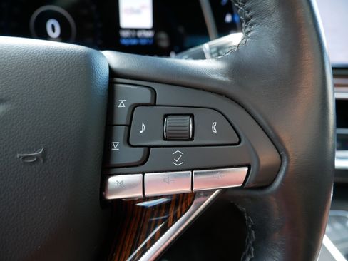 Used 2022 Cadillac Escalade ESV Premium Luxury AWD/4WD image 29