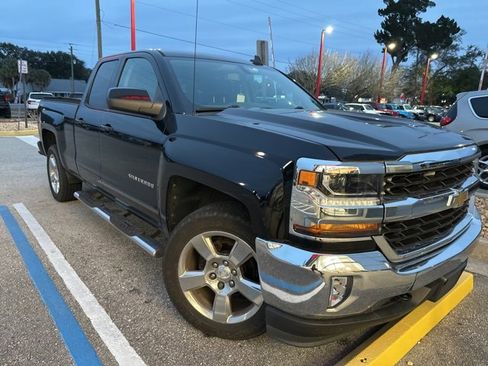 Used 2017 Chevrolet Silverado 1500 LT w/ All Star Edition image 18