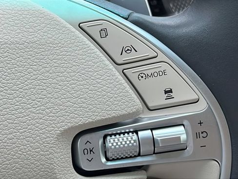 Used 2021 Genesis G80 3.5T RWD image 25