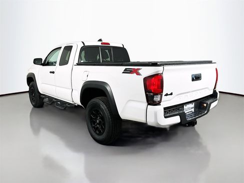 Certified 2022 Toyota Tacoma SR image 5