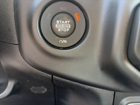 Used 2021 Jeep Wrangler Unlimited Rubicon w/ Cold Weather Group AWD/4WD image 29