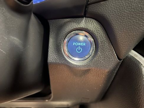 Used 2022 Toyota RAV4 XLE image 38