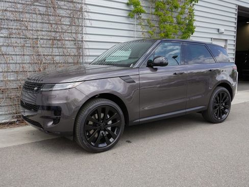 New 2026 Land Rover Range Rover Sport SE AWD/4WD image 3