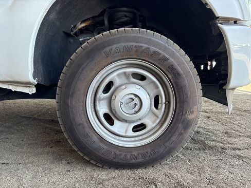 Used 2013 Ford F250 XL AWD/4WD image 21