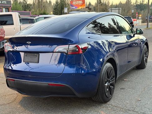 Used 2021 Tesla Model Y Long Range image 7