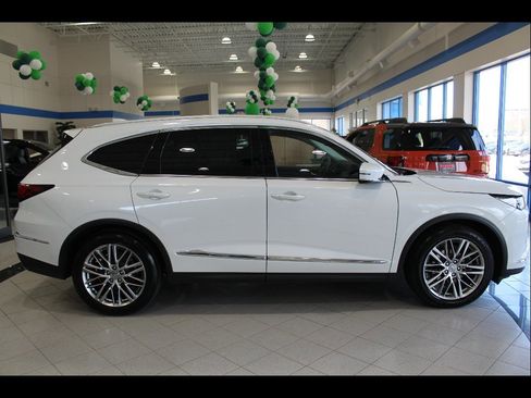 Used 2023 Acura MDX SH-AWD w/ Advance Package image 4