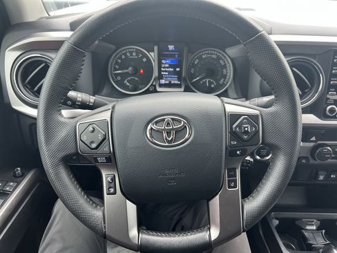 Used 2023 Toyota Tacoma SR5 w/ Technology Package AWD/4WD image 18